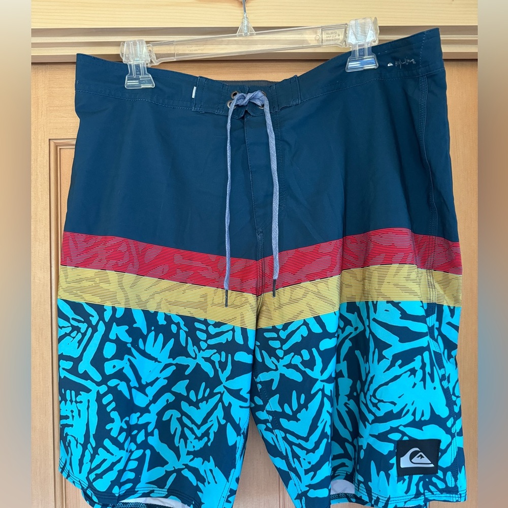 Quiksilver Men's Standard Highline Extra 20 Boardshort Swim Trunk